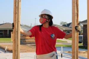 Read the full article: Women Marines Volunteer for Veterans Build